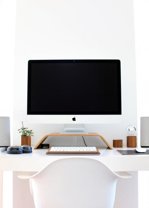 UltraView 27 Monitör
